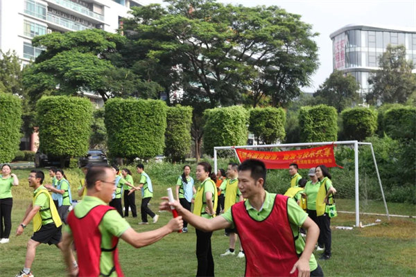 運(yùn)動(dòng)與激情碰撞，健康與快樂共享&mdash;廣東博皓第六屆運(yùn)動(dòng)會(huì)   -傳統(tǒng)接力賽
